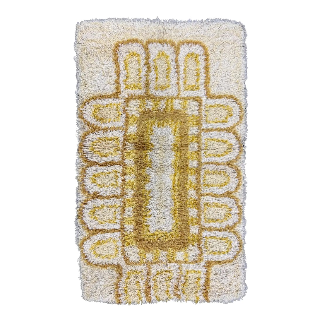 Mid-20th Century Scandinavian Rya Shag Rug 2'6" X 4'6": Hand-knotted Scandinavian Rya rug measuring 30" x 54" (2'6" x 4'6"). Features a geometric, symmetrical design with repeating arch-like motifs in ivory, cream, mustard yellow, and light brown tones. Th