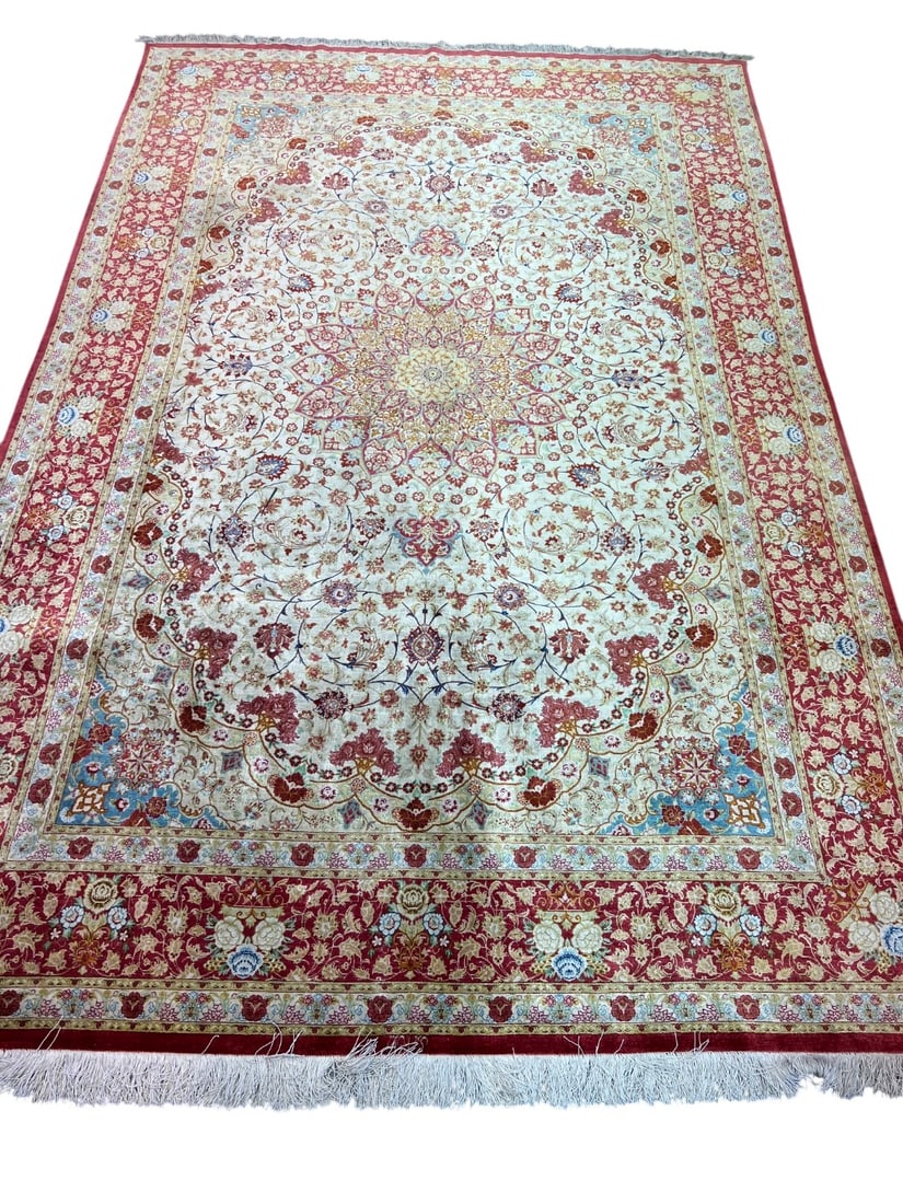 Fine Persian Qum Silk Rug 6'4" x 9'8" (1 of 5)