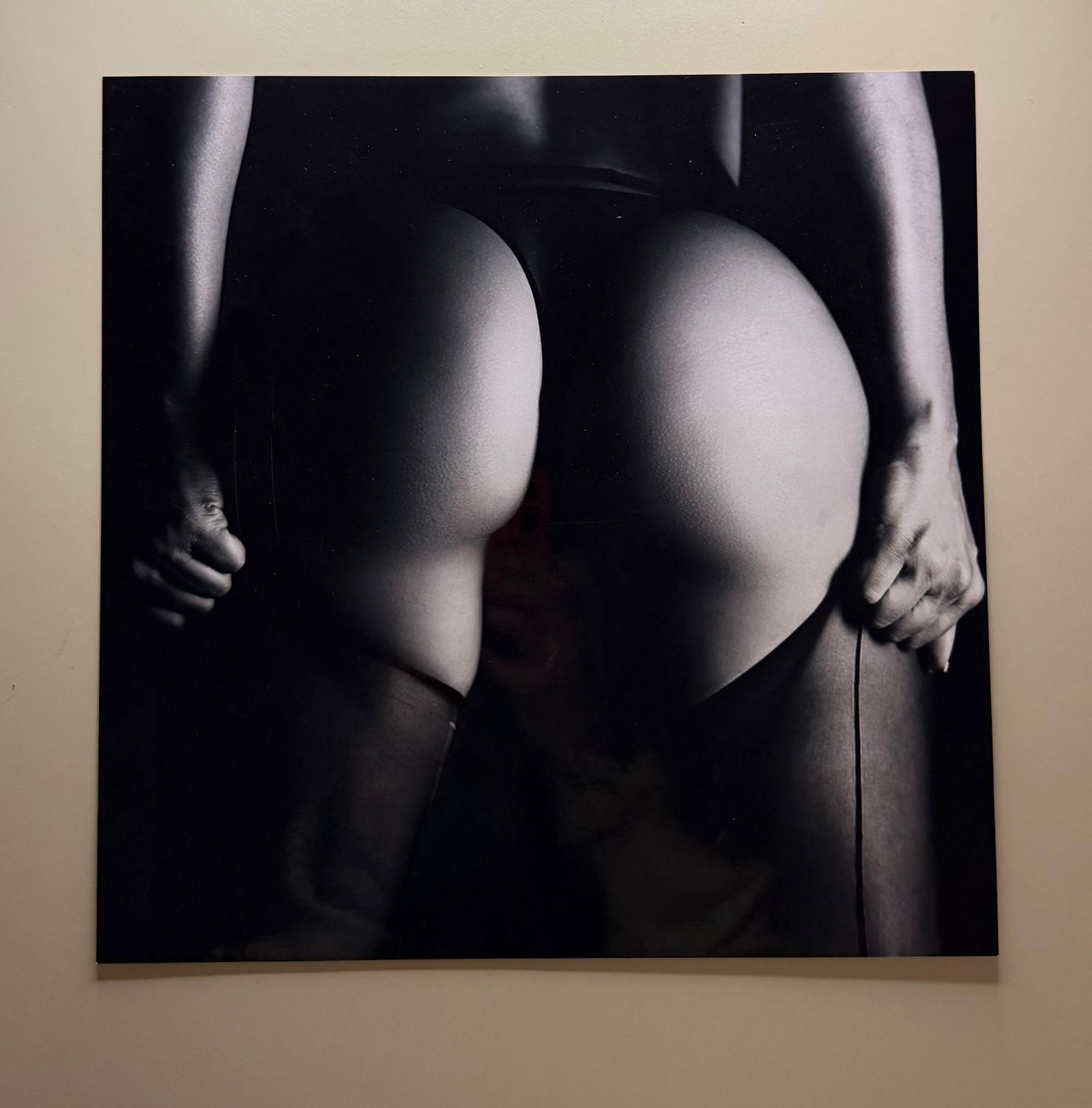 Original photograph titled “La Dolce Vita,” featuring Vida Guerra, photographed by Stephen: Limited edition print, numbered 1/300, printed on Fujicolor Professional paper.Official Playboy release, accompanied by the original Certificate of Authenticity and embossed Playboy seal.Special editi