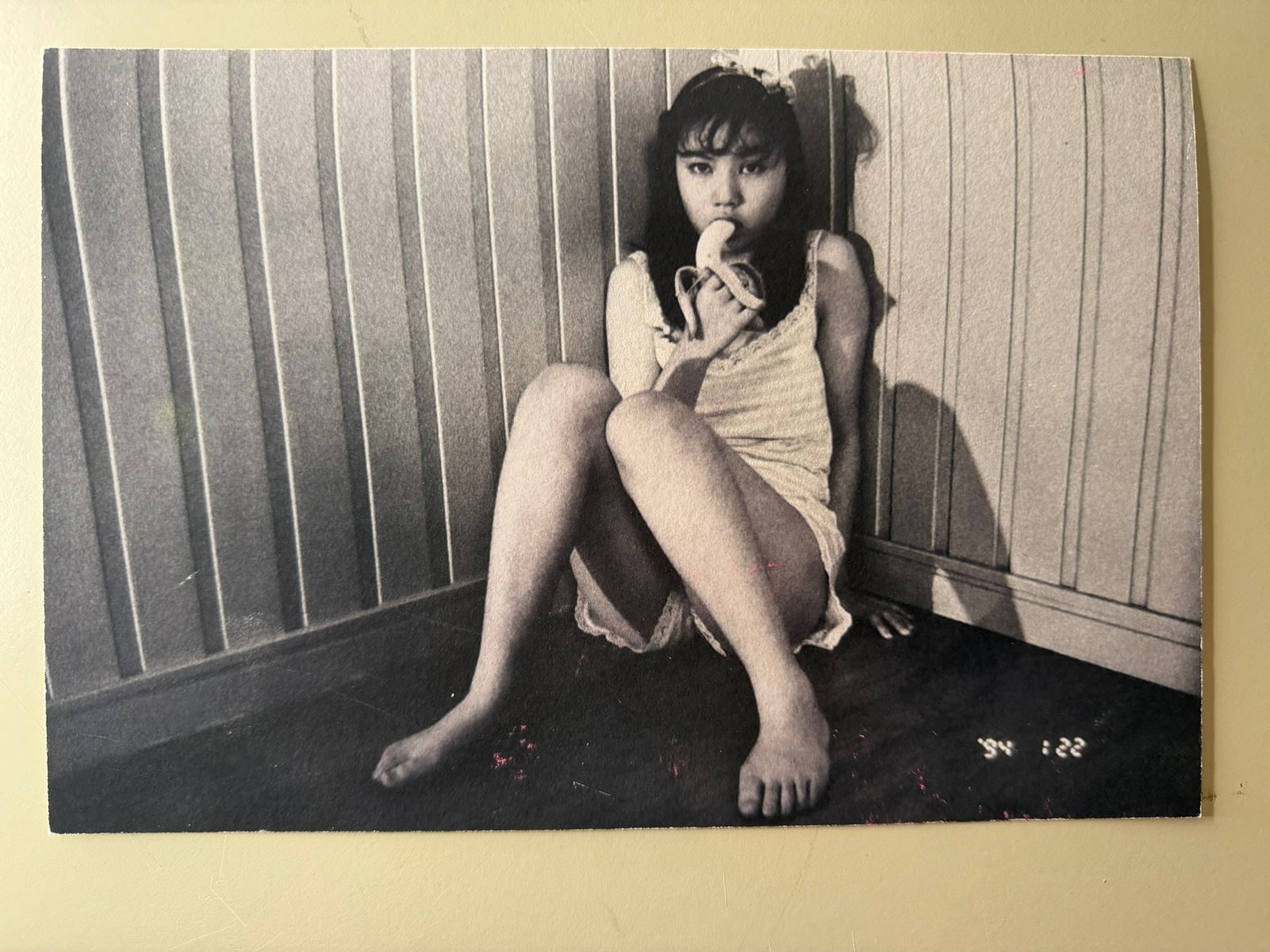 Nobuyoshi Araki – Untitled (Young Woman with Banana), Signed Baryta Print - 26x18 cm: A signed baryta photographic print by the celebrated Japanese photographer Nobuyoshi Araki, internationally recognized as one of the most influential figures in contemporary photography.The image depi