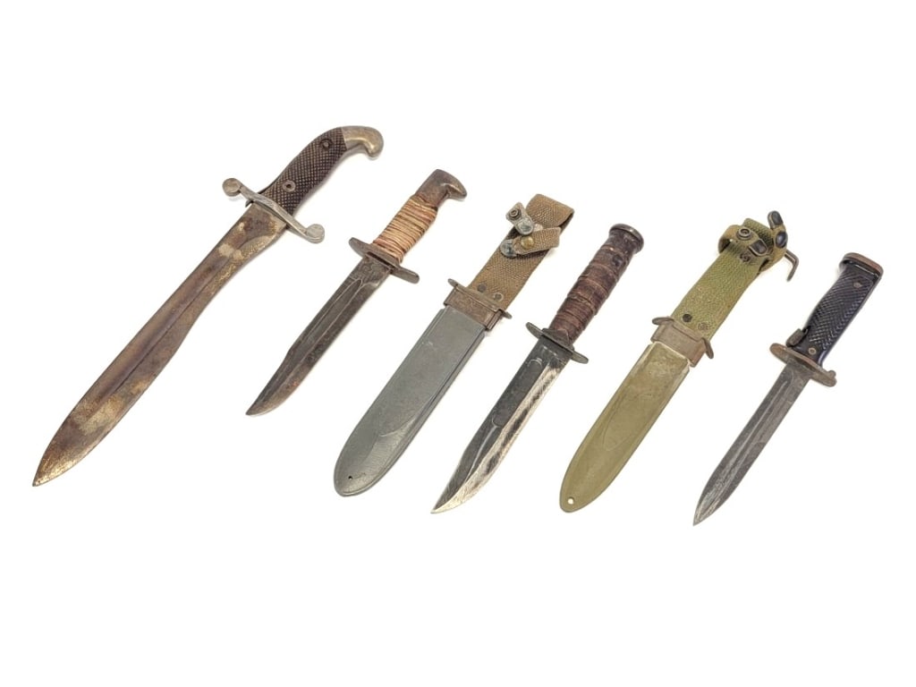 LOT OF FOUR VINTAGE COMBAT KNIVES: BAYONET, USN, ETC (1 of 20)