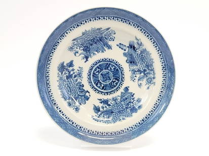 CHINESE EXPORT QIANLONG FITZHUGH PORCELAIN PLATE: Chinese export Qing Dynasty Qianlong period Fitzhugh porcelain plate measuring 9.65" in diameter. Unsigned. Circa 1780. Condition: good, no chips or cracks, no crazing, see images. Weight: 1 lbs.