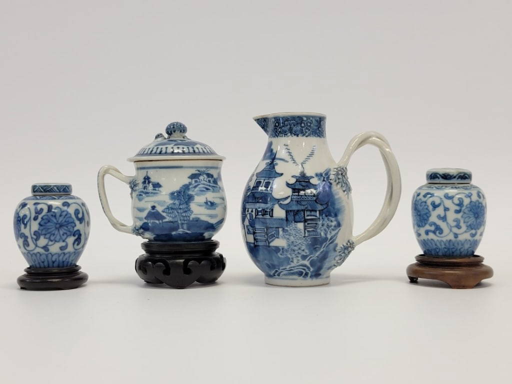 CHINESE EXPORT QIANLONG BLUE & WHITE PORCELAIN