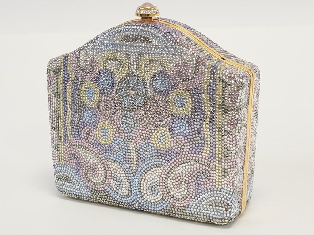 JUDITH LEIBER CRYSTAL MINAUDIÈRE (1 of 17)