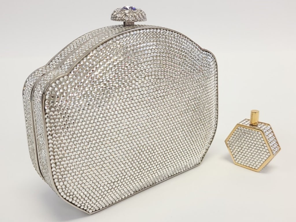 JUDITH LEIBER CRYSTAL MINAUDIÈRE & PERFUME BOTTLE (1 of 16)