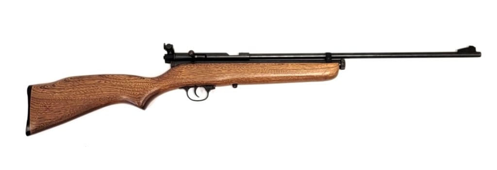 VINTAGE CROSMAN "160" PELLGUN CO2 AIR RIFLE: Vintage Crosman "160" Pellgun .22 caliber CO2 air rifle. Measures a total of 40" long. Condition: untested but appears to be functioning properly, normal signs of age and handling, see images. Weight: