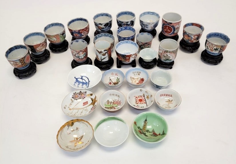 COLLECTION CHINESE & JAPANESE SMALL PORCELAIN CUPS (1 of 6)
