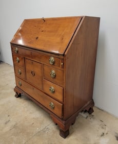 AMERICAN FEDERAL PERIOD SLANT FRONT BUREAU DESK