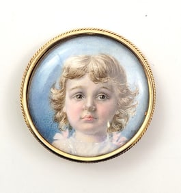 ANTIQUE MINIATURE PORTRAIT IN 14K GOLD BROOCH
