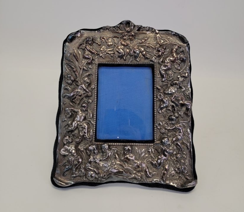 ANTIQUE GEORGE III STERLING SILVER PHOTO FRAME (1 of 5)