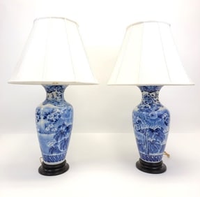 PR IMPRESSIVE JAPANESE BLUE & WHITE VASES AS LAMPS