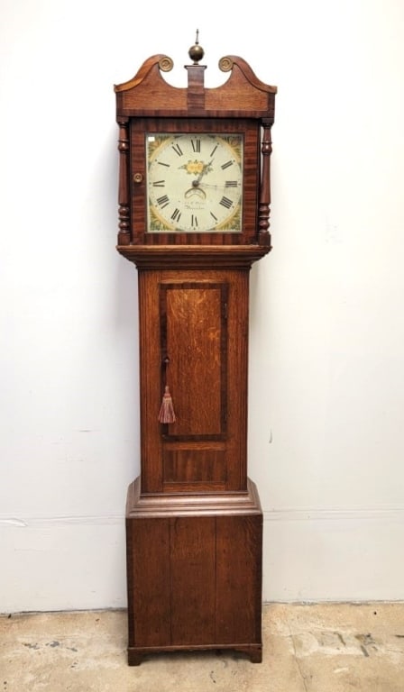 ANTIQUE ENGLISH GEORGIAN LONGCASE CLOCK (1 of 11)