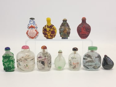 LOT ELEVEN CHINESE & JAPANESE SNUFF BOTTLES