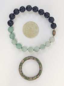 LOT JADE NECKLACE, MEDALLION & CLOISONNE BANGLE