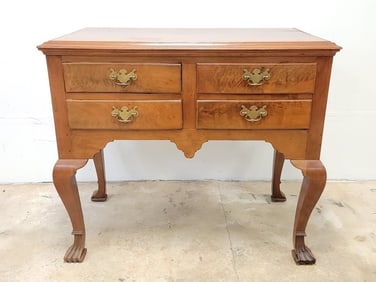 ANTIQUE AMERICAN CHIPPENDALE STYLE LOWBOY CHEST