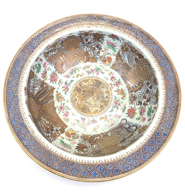 CHINESE FAMILLE ROSE PORCELAIN WASH BASIN BOWL 16" (1 of 6)