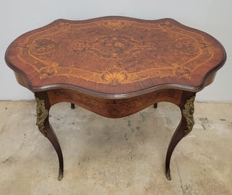 19TH C FRENCH LOUIS XV STYLE MARQUETRY TABLE
