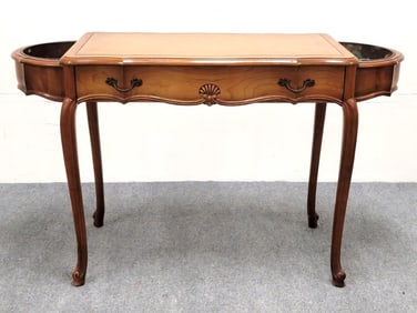 VINTAGE JOHN M. SMYTH CO PLANTER CONSOLE TABLE