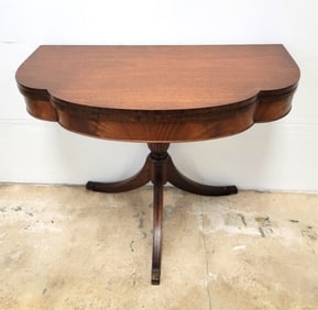 VINTAGE MAHOGANY FLIP TOP PEDESTAL GAME TABLE