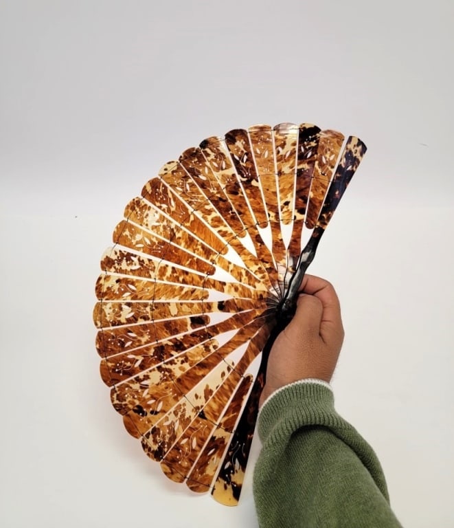 ANTIQUE CARVED FAUX TORTOISESHELL FOLDING FAN (1 of 8)