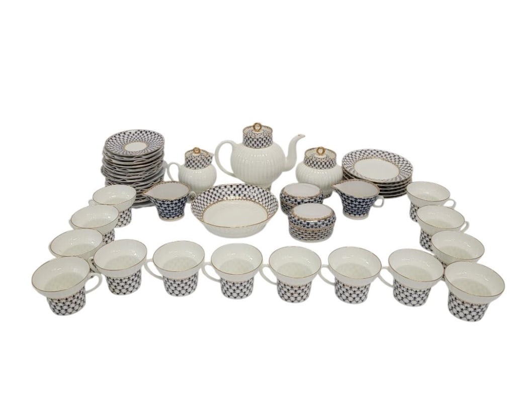 LOMONOSOV "COBALT NET" PORCELAIN DINNERWARE: 42 PC: Lomonosov "Cobalt Net" porcelain dinnerware. Includes (14) 4.75" saucers, (14) 2.4" tall cups, (6) 6" plates, (2) 2.4" tall x 3.5" wide domed top lidded boxes, (1) 6.75" wide low bowl, (2) 2.4" tall
