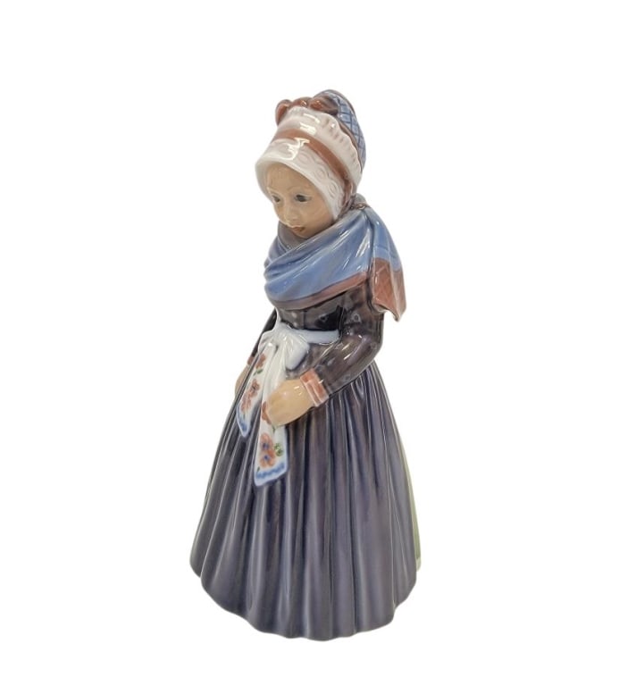 DAHL JENSEN PORCELAIN FIGURINE, FANOE GIRL 1165 (1 of 5)
