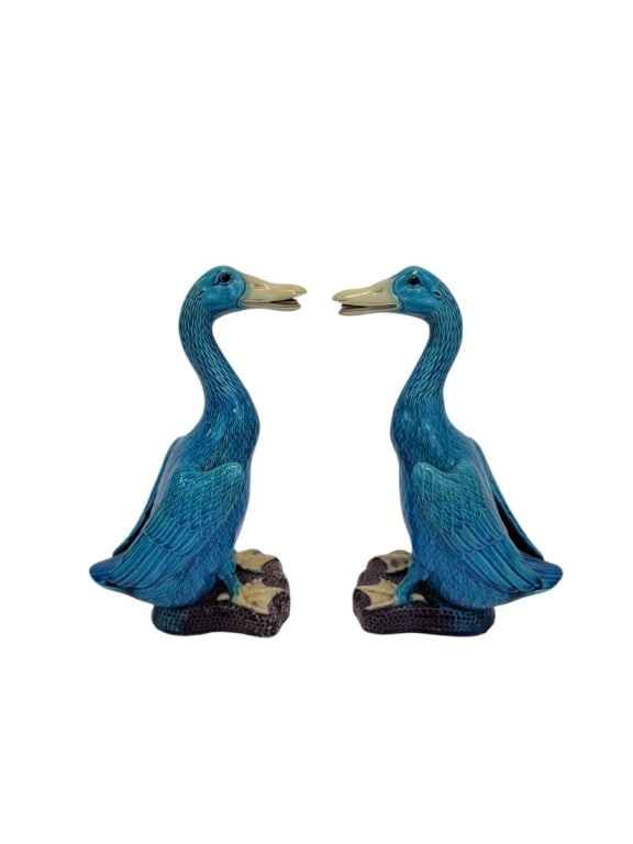 PR LRG CHINESE EARLY 20TH C GLAZED PORCELAIN DUCKS: Pair of Chinese early 20th century glazed porcelain ducks, each 13.75" tall x 5.5" wide. Signed on base. Condition: good, no chips or cracks, no repairs, see images. Weight: 6 lbs.