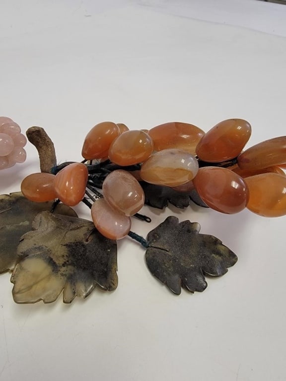 ASSORTED SEMI-PRECIOUS STONE FRUIT / GRAPE BUNCHES - 8