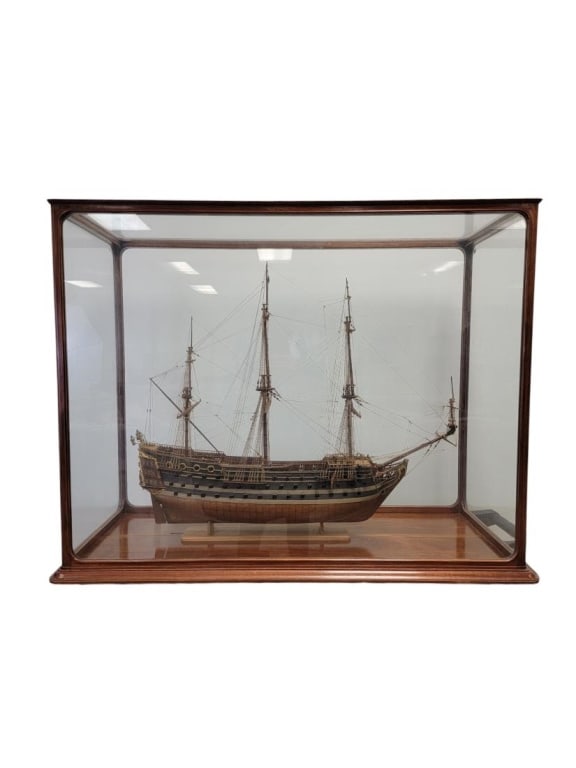 IMPRESSIVE VINTAGE HANDMADE MODEL SHIP IN CASE (1 of 12)