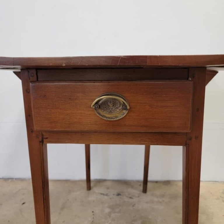 LATE 19TH C MAHOGANY DROP LEAF TABLE - 2