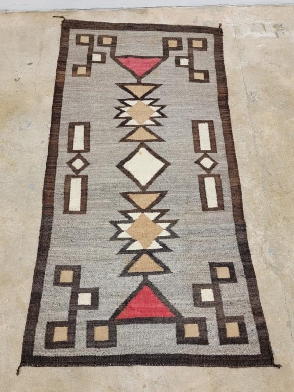 VINTAGE NAVAJO HAND WOVEN RUG 3'4" x 6'2" (1 of 20)
