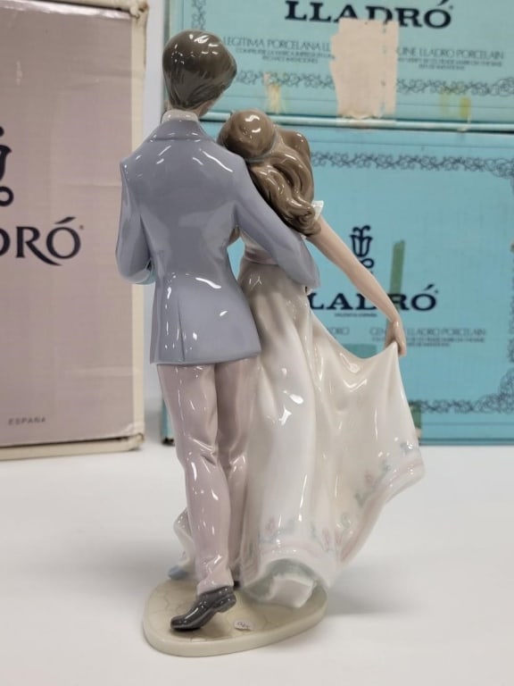 FIVE LLADRO PORCELAIN FIGURINES, CENTAURS ETC. - 15