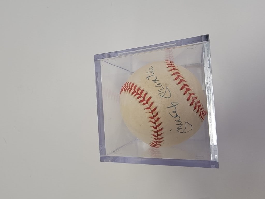 MICKEY MANTLE SIGNED / AUTOGRAPHED BASEBALL - 5