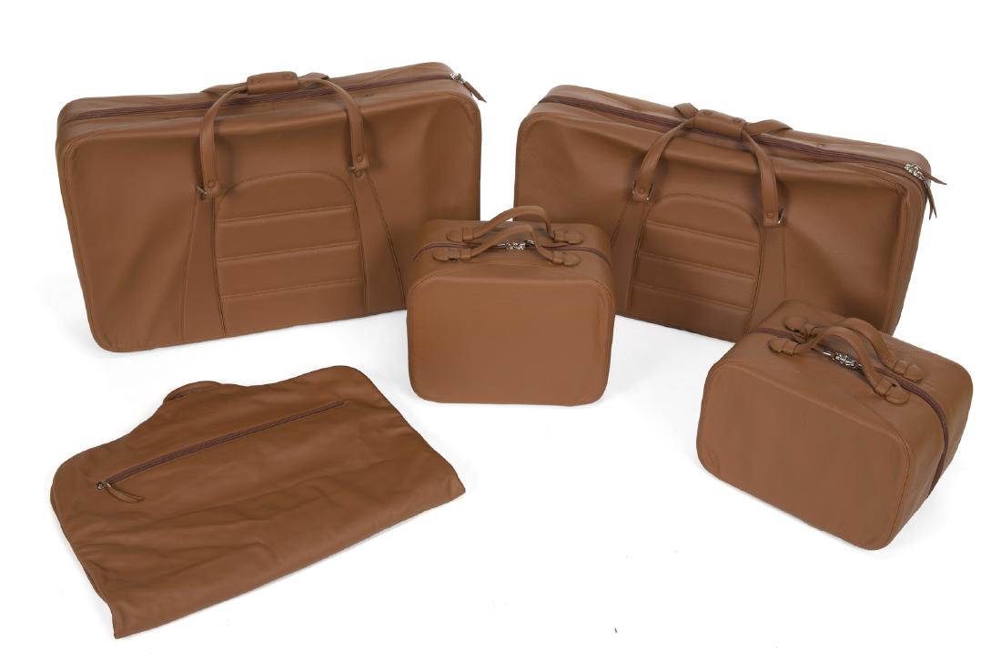 SET OF FERRARI LEATHER LUGGAGE (1 of 1)