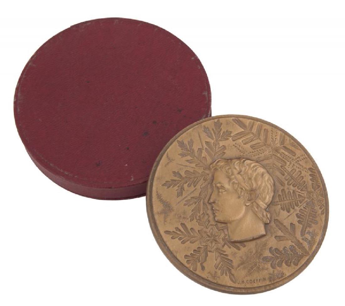 1968 GRENOBLE OLYMPICS PARTICIPATION MEDAL WITH CASE (1 of 2)