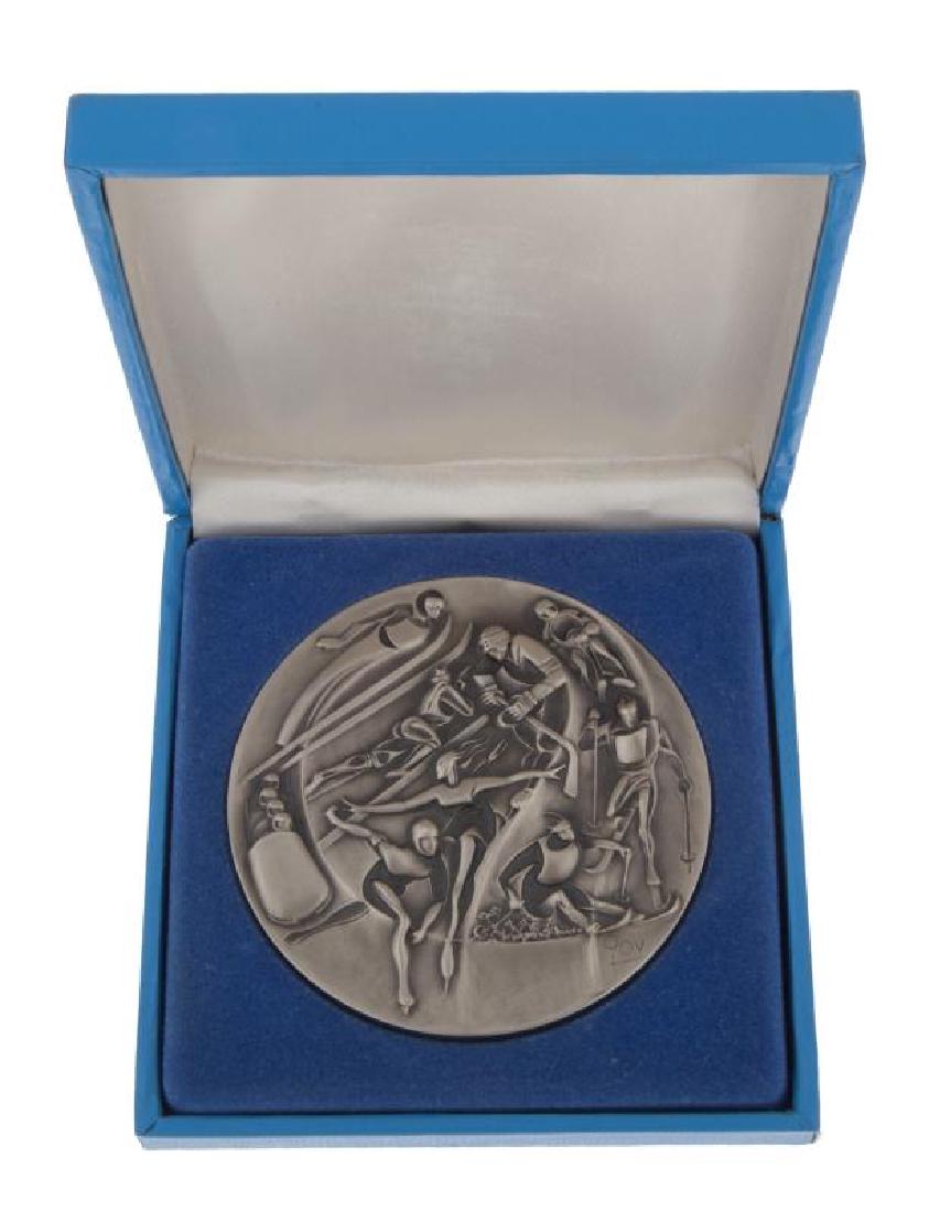 1980 LAKE PLACID OLYMPICS PARTICIPATION MEDAL WITH CASE (1 of 2)
