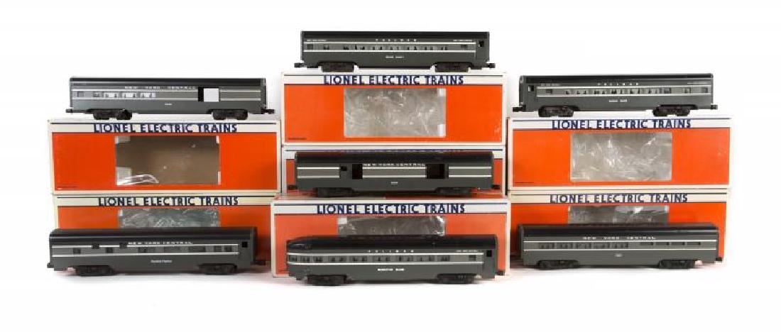 LIONEL 6-9594, 6-9595, 6-9596, 6-9597, 6-9598, 6-7207,: Cars have been run. The set includes 6-9594 baggage, 6-9595 combo, 6-9596 passenger, 6-9597 passenger, 6-9598 observation, 6-7207 diner, and 6-19137 roomette. The cars feature extruded aluminum bodies