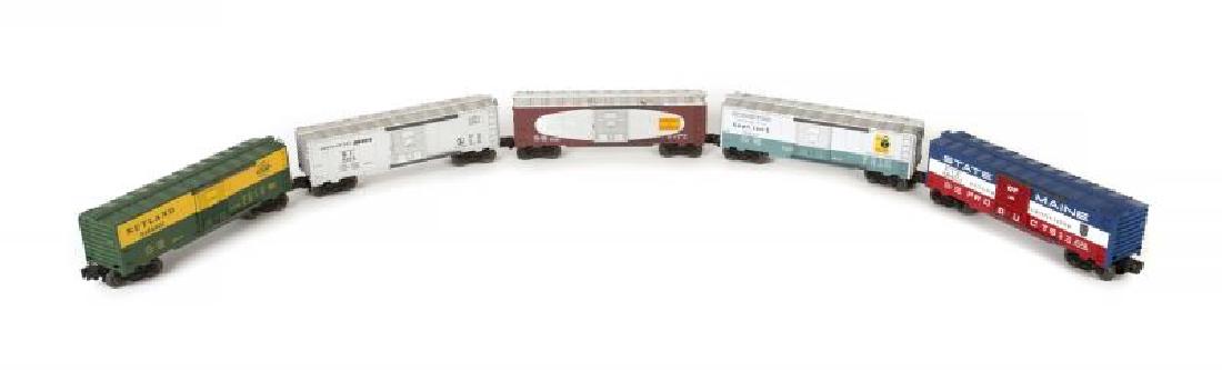 FIVE LIONEL MODERN ERA 6464 BOXCARS (1 of 2)