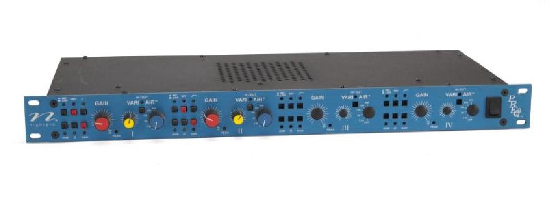 NEIL YOUNG NIGHT PRO ELECTRONICS (1 of 1)