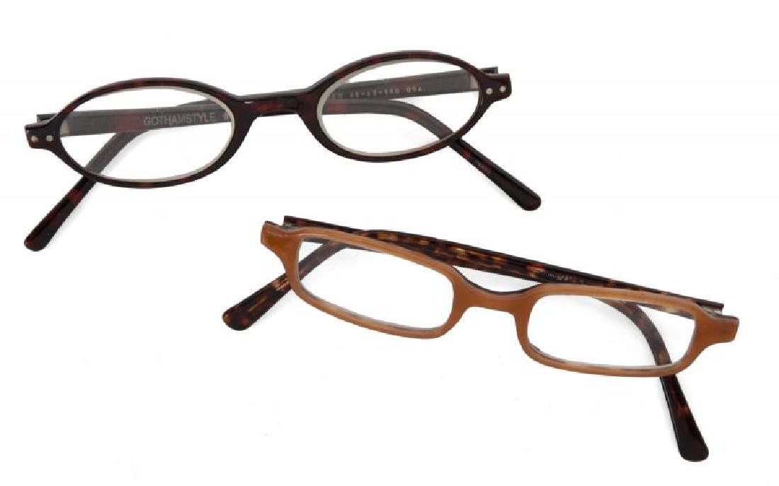 BEA ARTHUR PAIR OF READING GLASSES (1 of 1)