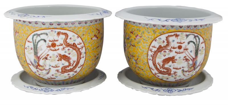 SINATRA PAIR OF CHINESE FLOWER POTS WITH UNDERTRAYS (1 of 1)