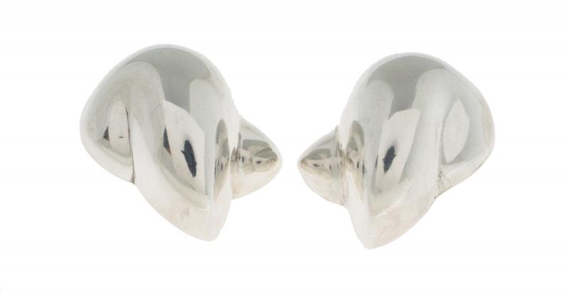 SINATRA PAIR OF PATRICIA VON MUSULIN SILVER EAR CLIPS (1 of 1)