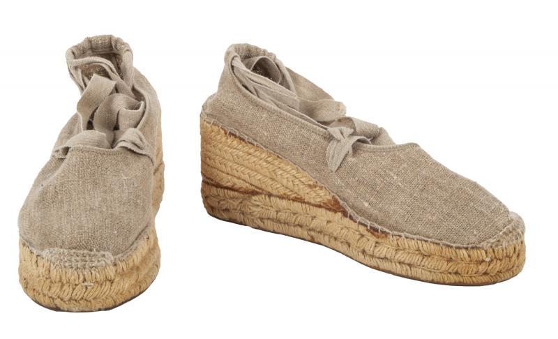 DORIS DAY ESPADRILLES: Request condition report! A pair made of neutral-colored burlap with same-color laces that go up the ankle, label reads “DKNY / Donna Karan New York / Made in Spain,” size 9. Hollywood