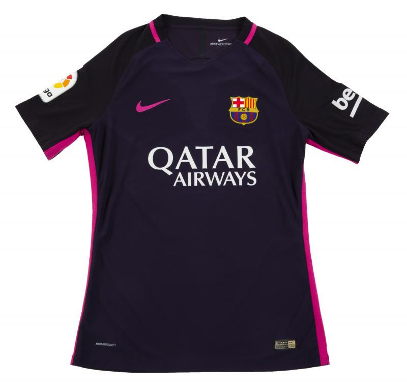 LIONEL MESSI 2017 BARCELONA TEAM ISSUED JERSEY: A Nike brand Aeroswift team issued jersey to Lionel Messi on May 14, 2017 for the Liga match between Las Palmas vs. Barcelona. Size Large.