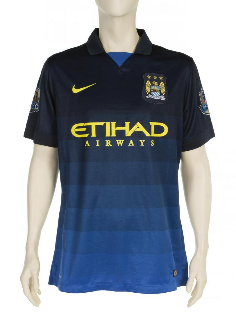 FRANK LAMPARD 2014-2015 GAME WORN MANCHESTER CITY: A Nike brand Manchester City jersey worn by Frank Lampard during the 2014-2015 Premier League season. Size L. Sports