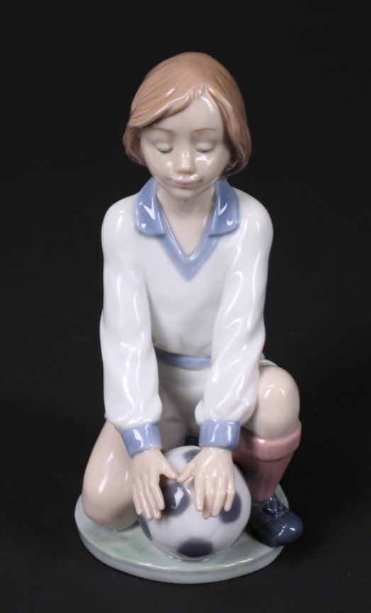 361 LLADRO FIGURINE GIRL SOCCER PLAYER