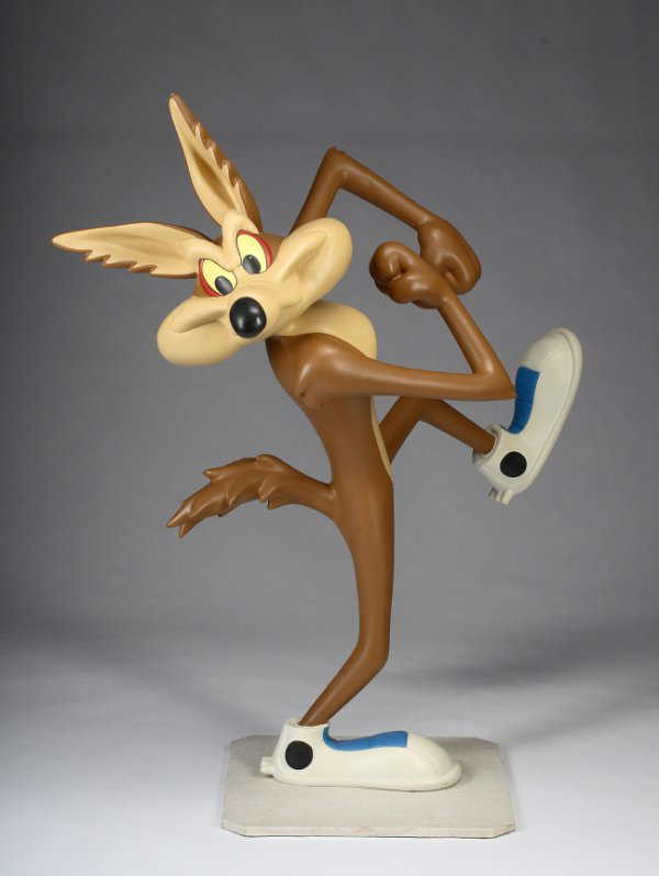 wile e coyote figure