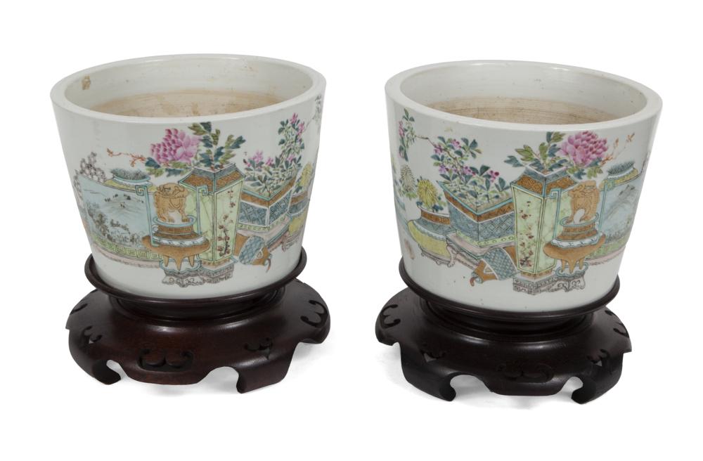 JEAN AND CASEY KASEM PAIR OF ASIAN HAND PAINTED CACHEPOTS (1 of 2)