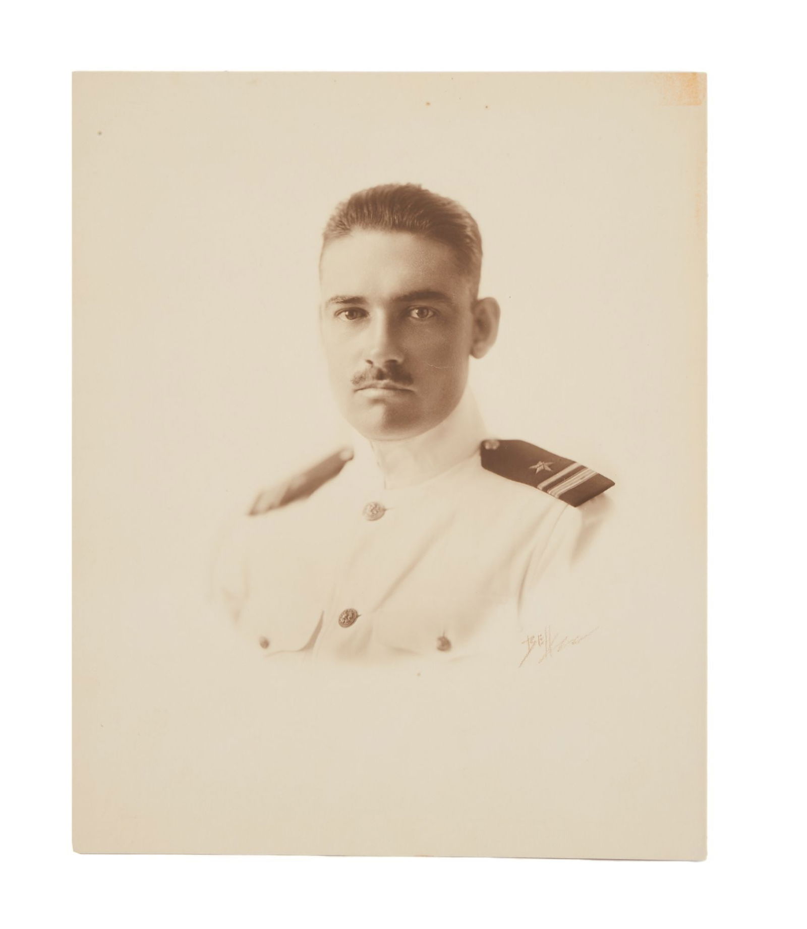 Duchess of Windsor | Lieutenant Earl Winfield Spencer Jr. Portrait Photographs (1 of 5)