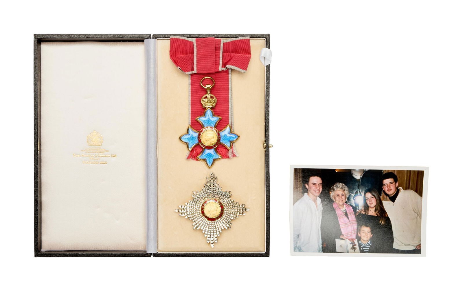 Joan Plowright | D.B.E. Medals in Case with Photo (1 of 12)
